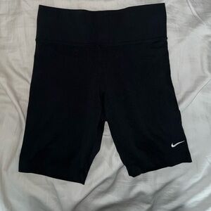 Nike black biker shorts size M